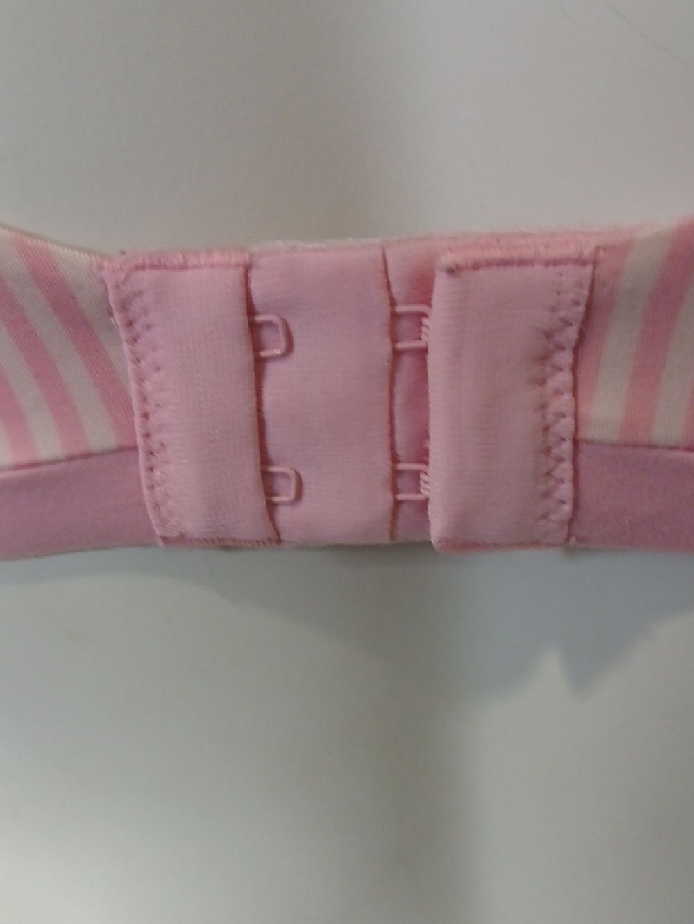 VS Body By Victoria Lined Perfect Coverage Iconic Sexy Pink & White Striped Bra - Picture 9 of 15